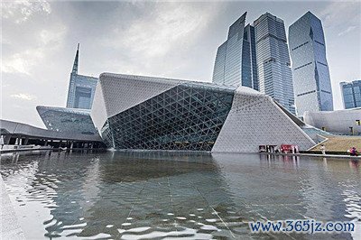 深圳商务酒店模特的角色与意义 深圳商务酒店模特的角色与意义